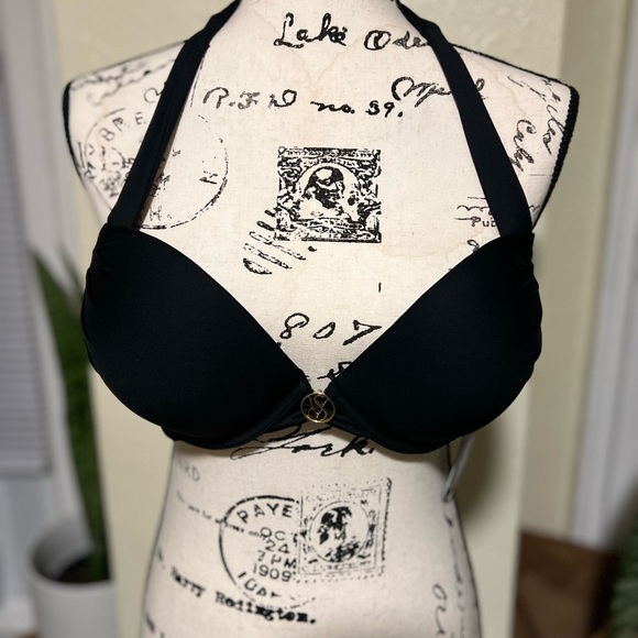 Victoria's Secret 34D- Add +2 Cups
Bombshell Bra - Picture 4 of 8